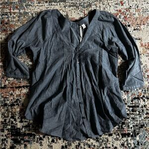 Women's Gray/Blue Button-Up Top